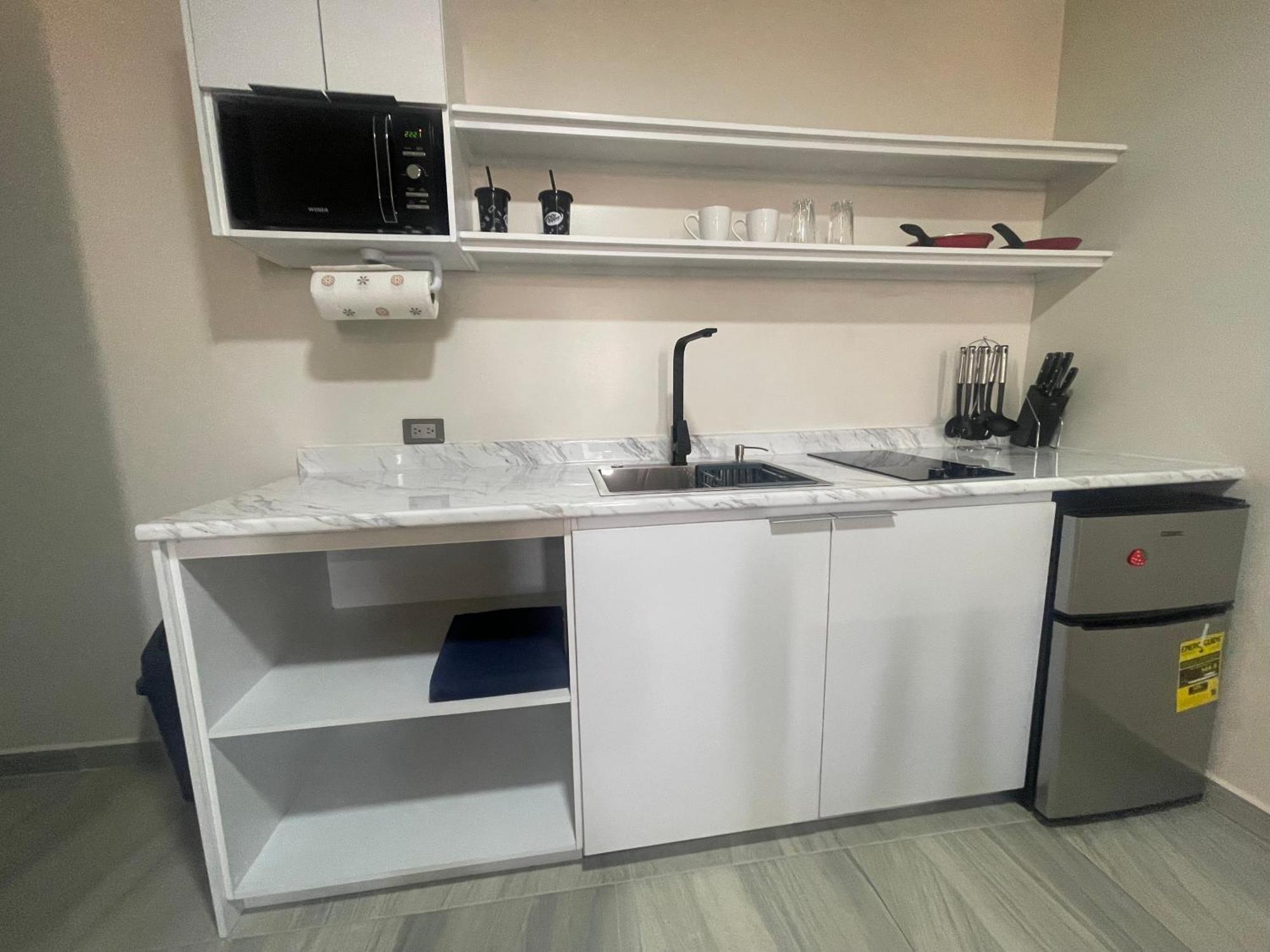 Apartamentos Aeropuerto Ciudad Juarez Bagian luar foto