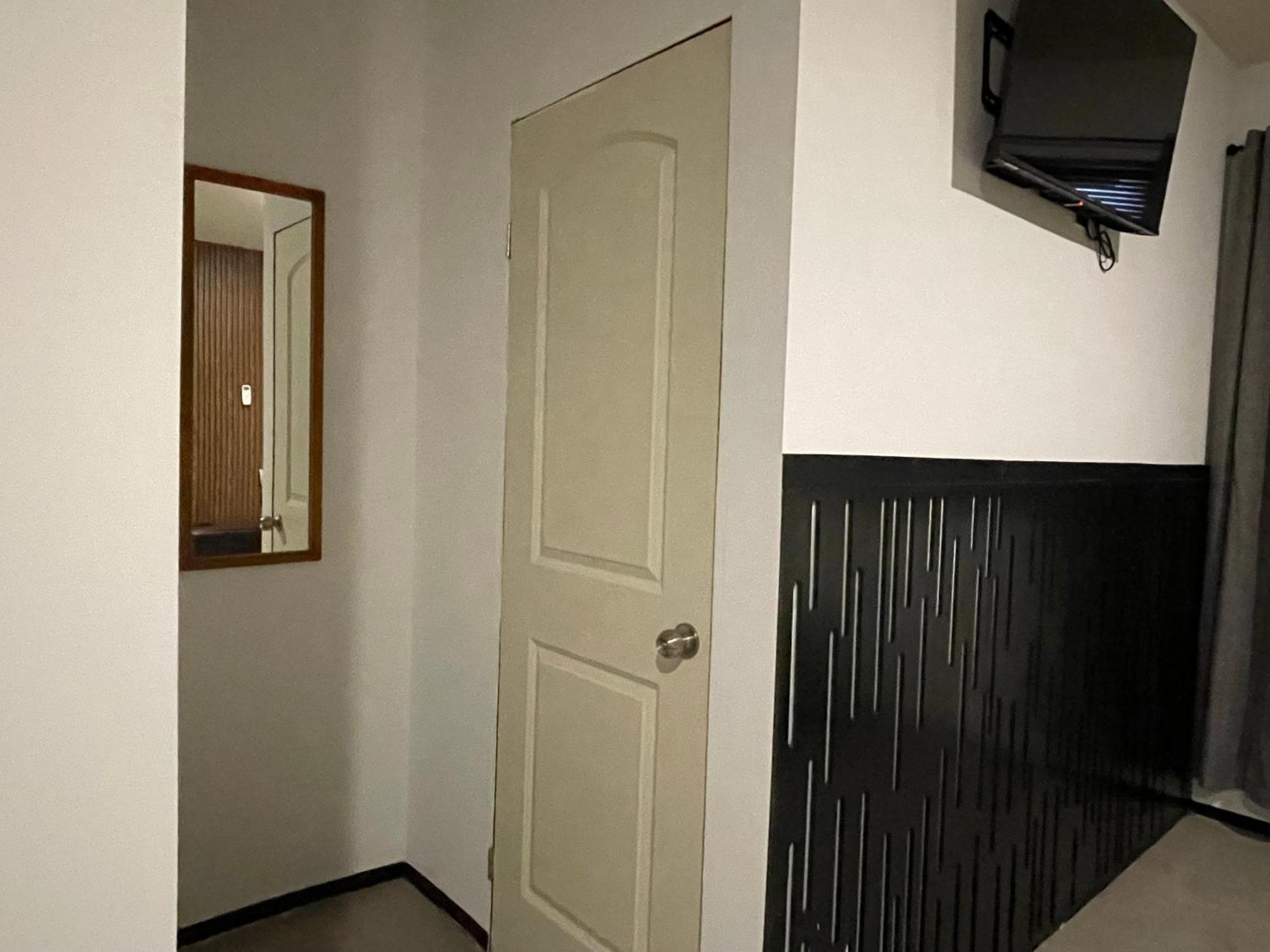 Apartamentos Aeropuerto Ciudad Juarez Bagian luar foto