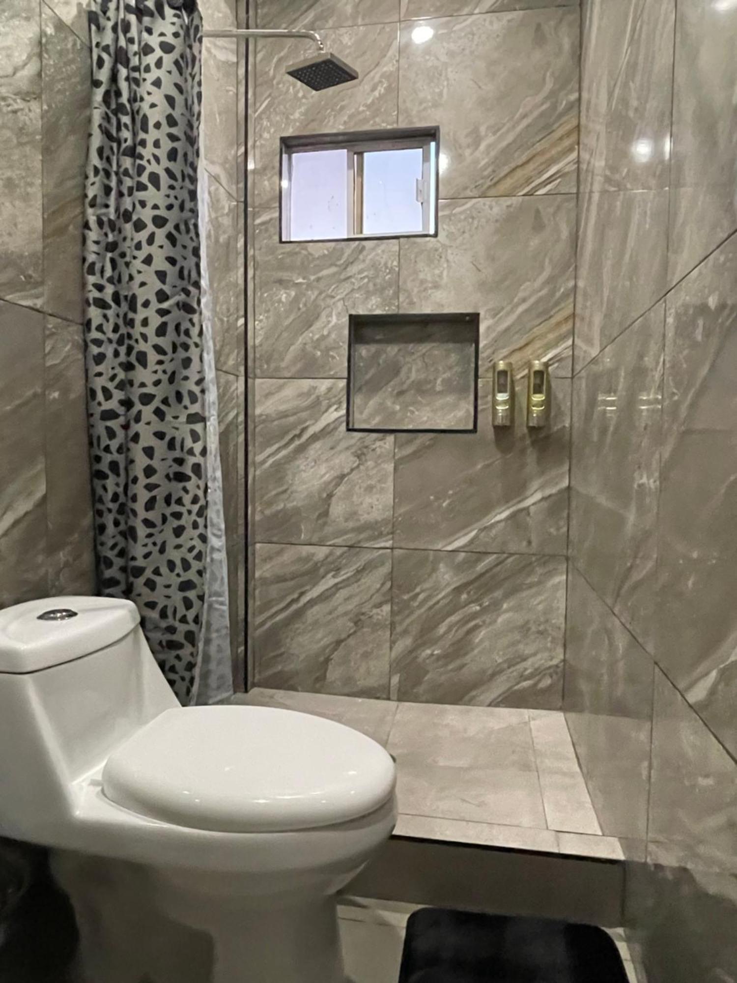 Apartamentos Aeropuerto Ciudad Juarez Bagian luar foto
